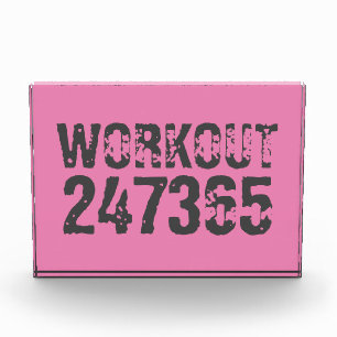 Abgenutzt und zerkratzter Text Workout 247365 pink Fotoblock