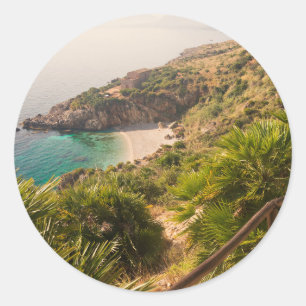 Abgeschiedener Strand in Lo Zingaro, Sizilien Runder Aufkleber