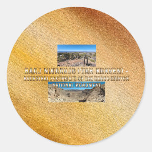 ABH Baaj Nwaavjo I'tah Kukveni Nationaldenkmal Runder Aufkleber