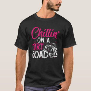 Abkühlung auf einem dicken Weg von der Straße Mädc T-Shirt