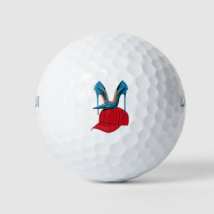Absätze treten auf roten MAGA-Hut Wahl 2024 Golfball