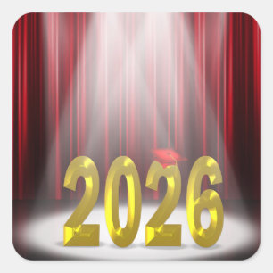 Abschluss 2025 in Spotlight mit roten Vorhängen Quadratischer Aufkleber