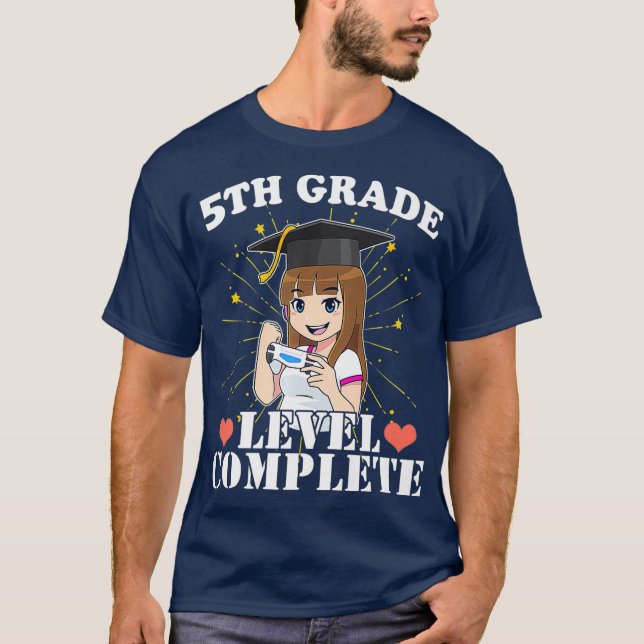 Abschluss 5. Klasse Girl Who Lieben Anime and T-Shirt (Vorderseite)
