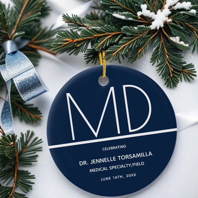 Abschluss Doctor MD Keepake Keramik Ornament (Gift this keepsake ornament to your favorite new doctor, this holiday.)