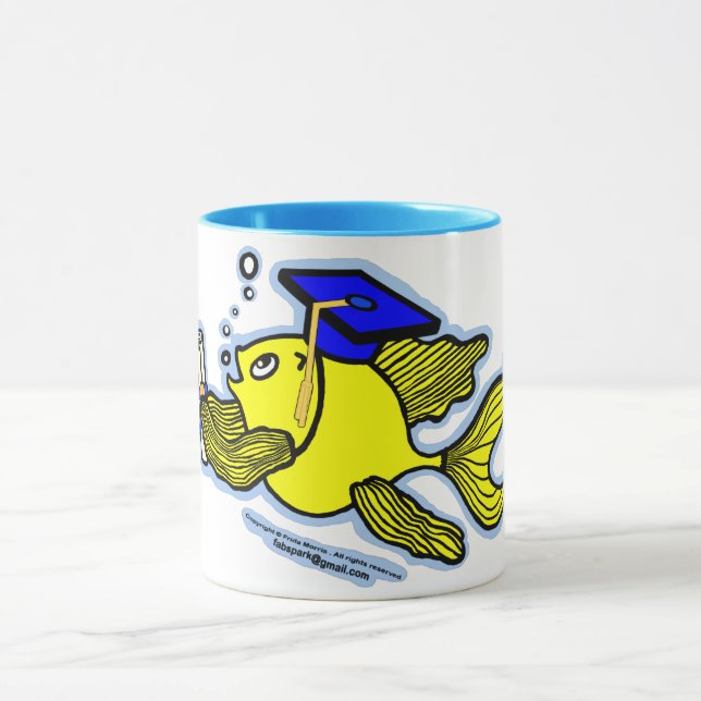 Abschluss-Fisch-Absolvent Tasse (Zentrum)