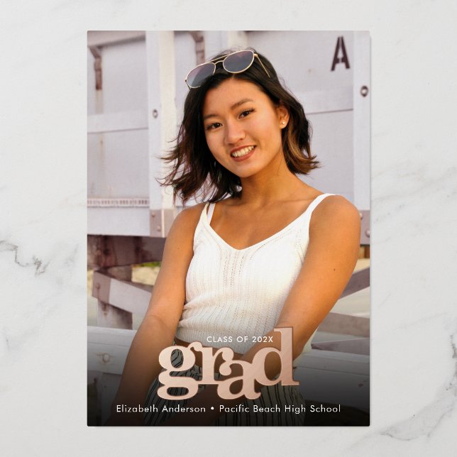 Abschluss Foto fett Typografie reale Rose Gold Folieneinladung (Vorderseite)