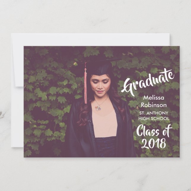 Abschluss Foto mit Trendy Schriftart Party Einladung (Vorderseite)