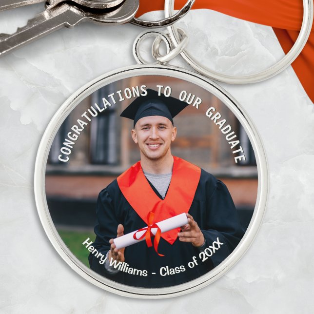 Abschluss Foto und Name Keepake Schlüsselanhänger (A stylish keychain for graduation, personalized with the graduate's photo, name and 'class of' year)