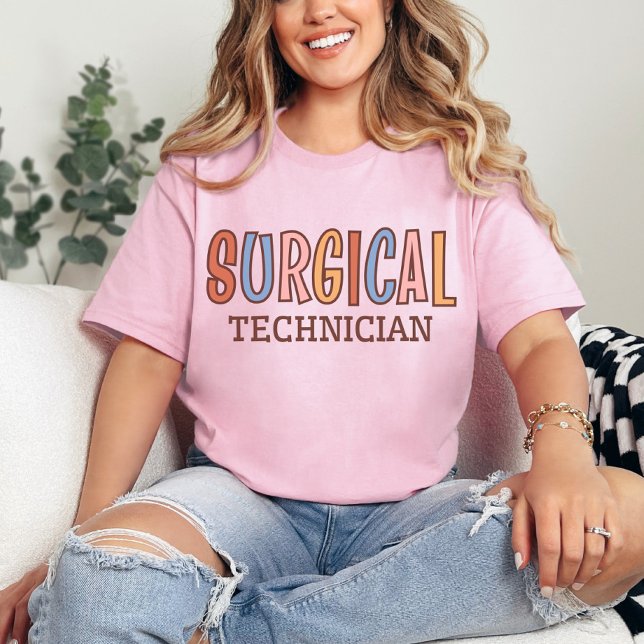 Abschluss für Chirurgie | Scrub Surg Tech T-Shirt (Von Creator hochgeladen)