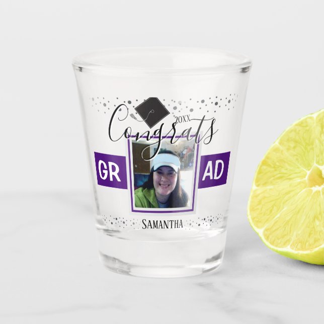 Abschluss Glückwunsch GRAD Name und Foto Lila Schnapsglas (Vorderseite)