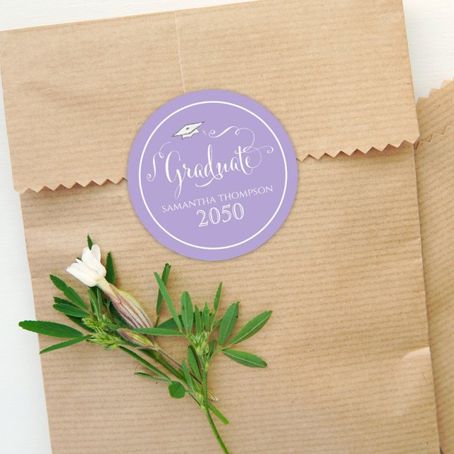 Abschluss Kalligrafie Script Elegante Lila Spitze Runder Aufkleber (Von Creator hochgeladen)