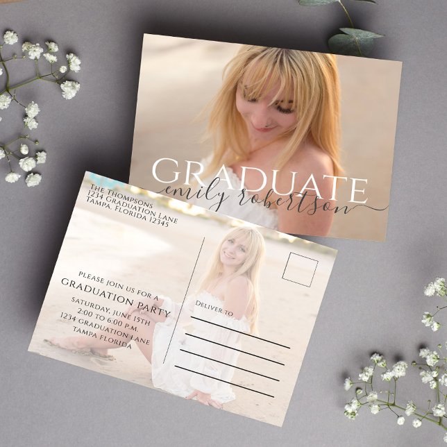 Abschluss Minimalistisch Zwei Foto Einfach Elegant Postkarte (Simple graduation minimalist 2 photo postcard invitation template. )