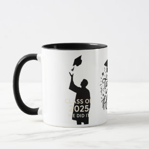 "Abschluss Tasse - Graduate Holding Cap Illustrati
