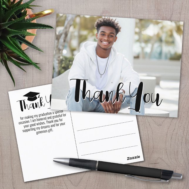 Abschluss Vielen Dank mit Foto - Schwarzes Script Postkarte (Graduation Thank You Postcard)
