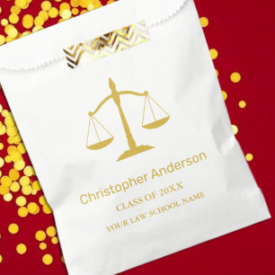 Abschlussfeier für Juristen Geschenktütchen