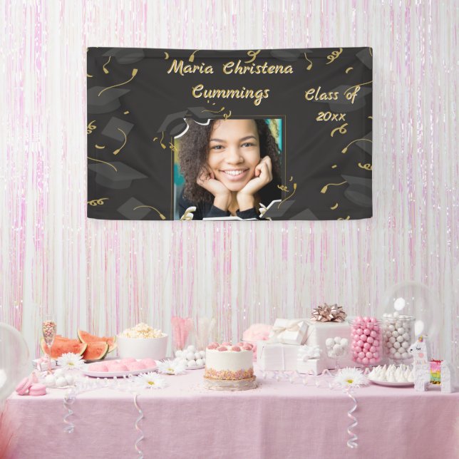 Abschlussfeier mit Hut und Konfetti Banner (Party)