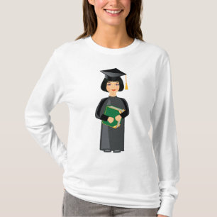 Absolventin in schwarzer Kappe und Robe T-Shirt