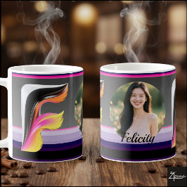 Abstract Fluid Letter F Neon Feather Kaffeetasse
