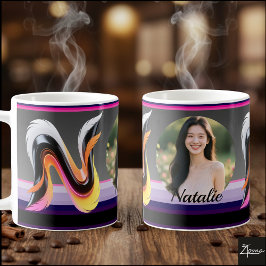 Abstract Fluid Letter N Neon Feather Kaffeetasse