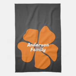 Abstract Orange Daisy Flower on Dark Geschirrtuch