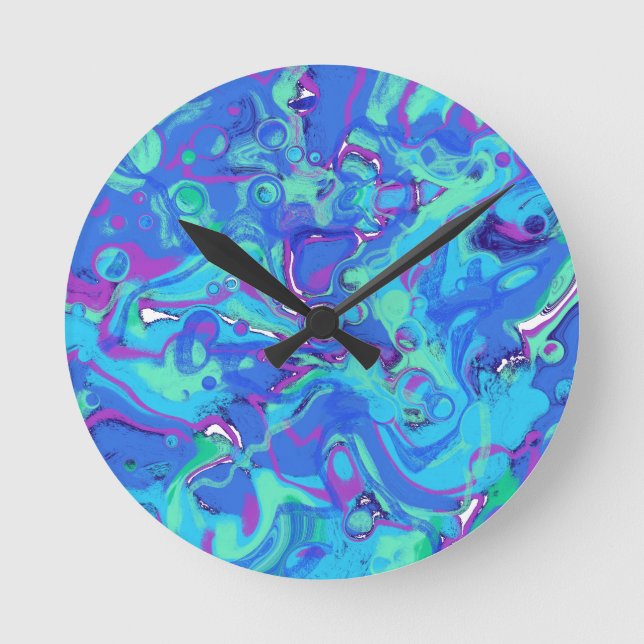 Abstrakt in Blues, Grüntöne und Purpur Runde Wanduhr (Vorderseite)