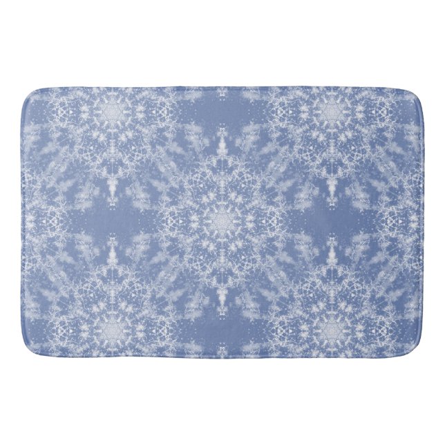 Abstrakt Lacy Fraktal Snowflake Pattern auf Blue Badematte (Vorderseite)