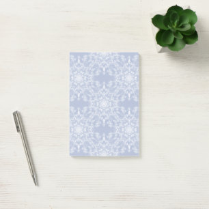 Abstrakt Lacy Fraktal Snowflake Pattern auf Blue Post-it Klebezettel