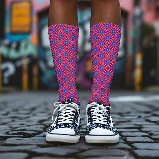 Abstrakt Peacock Cooles rosa Lila Muster Socken (Von Creator hochgeladen)