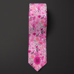 Abstrakt rosa Floral Monogramm Krawatte<br><div class="desc">Erhöhen Sie Ihre Hochzeitskleidung mit unserer Abstrakten Pink Floral Monogram Neck Tie. Das abstrakte Blumenmuster in Rosa ist einzigartig und raffiniert zugleich.</div>