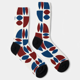 Abstrakte Bauhaus-Formen in dunkelrot und blau Socken