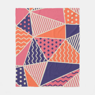 Abstrakte Dreiecke: Vintager geometrischer Hinterg Fleecedecke