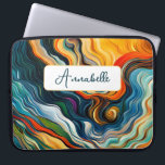 Abstrakte Farbwellen moderner Kunst Laptopschutzhülle<br><div class="desc">Dieses moderne,  abstrakte Notebook-Ärmeldesign ist auffallend und macht mit seinen reichen Juwelenfarben und Texturen eine wahre Aussage. Lebhaft und atemberaubend. Fügen Sie einen Namen hinzu,  um ihn zu personalisieren. Erstellt von der einfachen Farmhouse Press.</div>