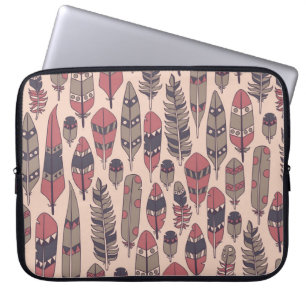 Abstrakte Federn: farbenfroher Vintage-Hintergrund Laptopschutzhülle