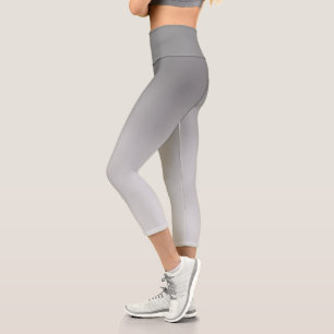 Abstrakte hell silbergraue Schattierungen Capri Leggings