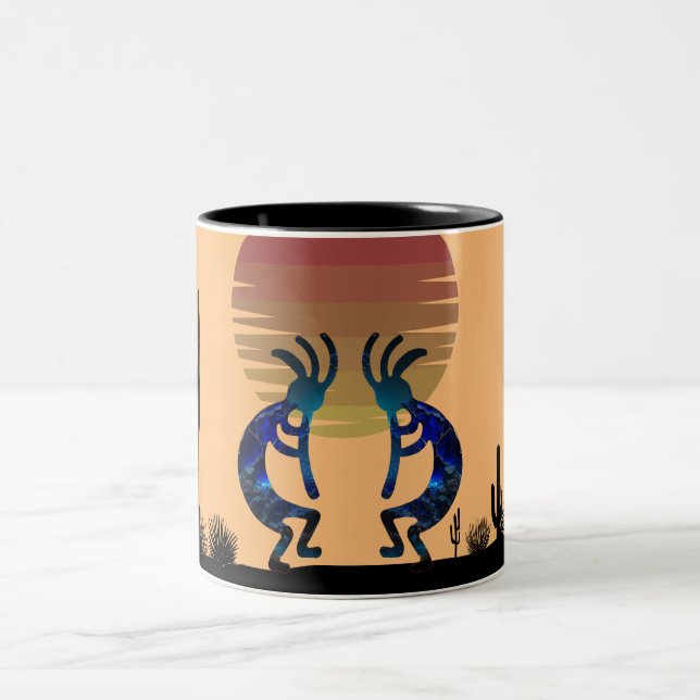 Abstrakte Höhle Petroglyphen Kokopelli Zweifarbige Tasse (Mittel)