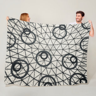 Abstrakte Kreise in Schwarz und Weiß Fleecedecke
