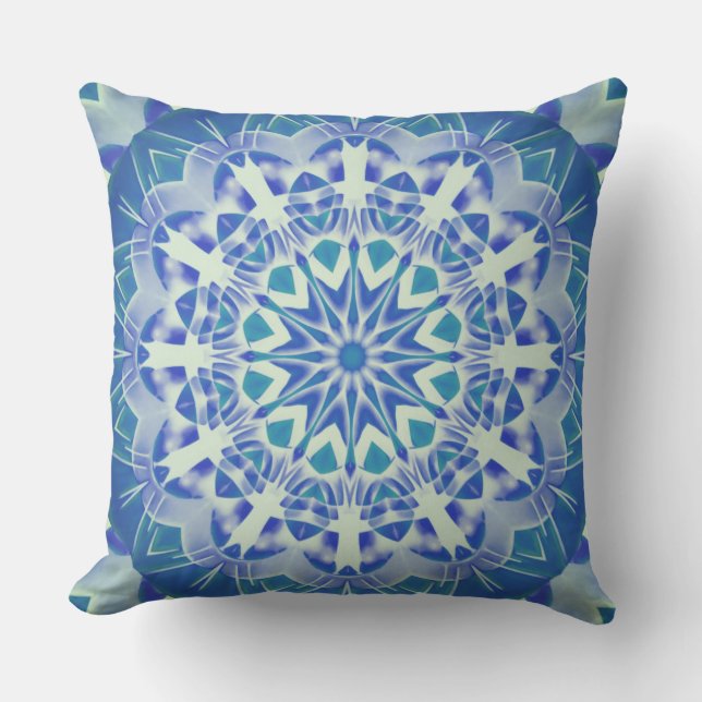 Abstrakte Kunst handbemalt Blue Aquamarin Mandala  Kissen (Vorderseite)