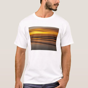 Abstrakte Meereslandschaft bei Sonnenuntergang, CA T-Shirt