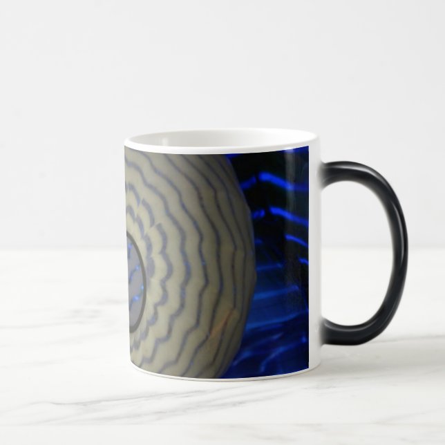 Abstrakte Morphing-Tasse Verwandlungstasse (Rechts)