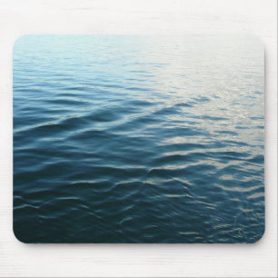 Abstrakte Naturfotografie - Blautöne des Wassers Mousepad
