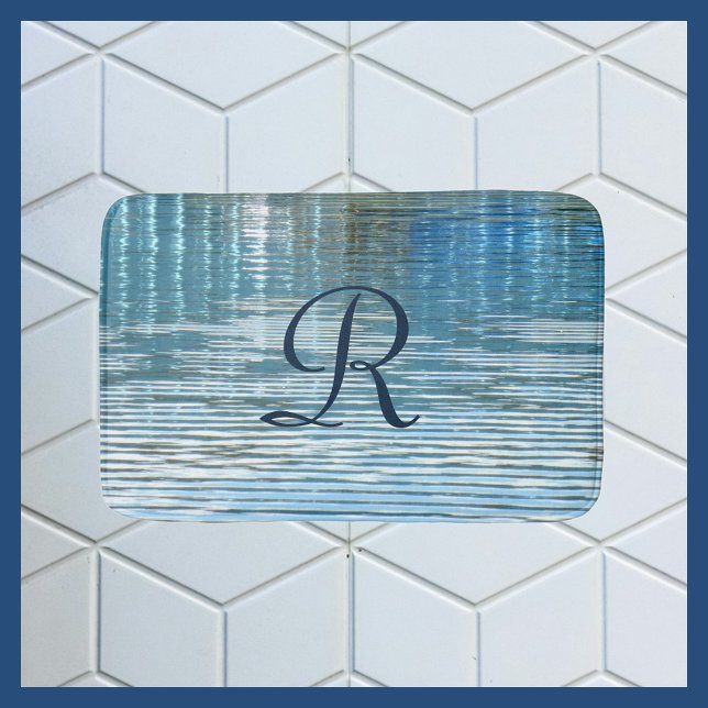 Abstrakte Reflektion Mit Monogramm Initialpush Badematte (Von Creator hochgeladen)