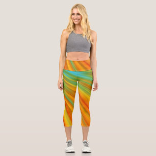 Abstrakte rote, orangefarbene Streifen auf blau Capri Leggings