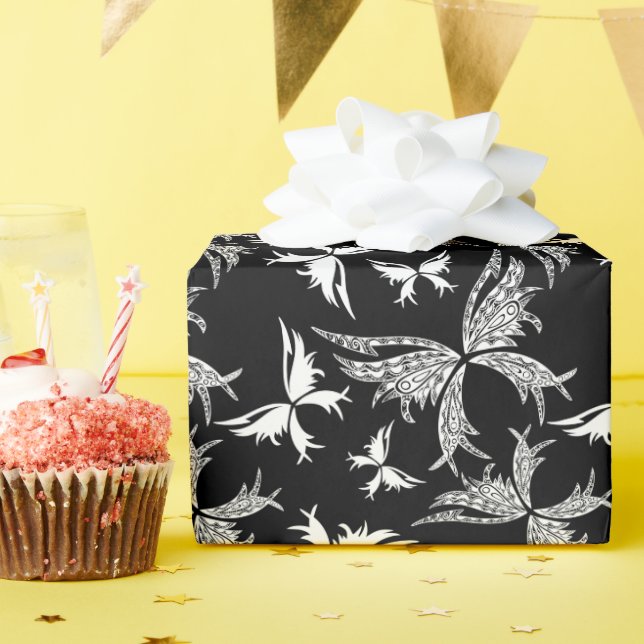 Abstrakte Schmetterlinge aus Weiß und Schwarz Geschenkpapier (Geburtstagsparty)