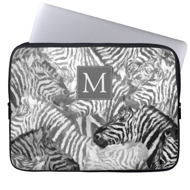 Abstrakte Schwarz-Weiß-Zebra-Kunst-Monogramm Laptopschutzhülle (Vorderseite)