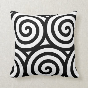 Abstrakte spiralgeometrische Form in Schwarz und W Kissen