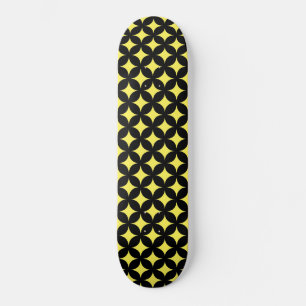 Abstrakte Sterne in Schwarz und Gelb Skateboard