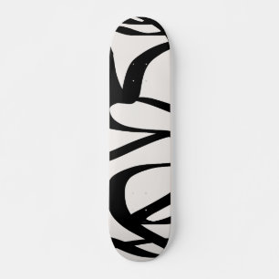 Abstrakte Swirbellinien formen schwarz und beige C Skateboard