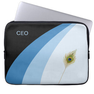 Abstrakte Wellen in blauen Farbtönen und Pfauenfed Laptopschutzhülle