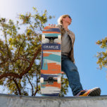 Abstrakter Blue Orange Brush Strokes Individuelle  Skateboard<br><div class="desc">Abstrakt Blue Orange Brush Strokes Individuelle Name Skateboard bietet Ihren personalisierten Namen in der modernen Typografie auf blauem und orangefarbenem Hintergrund. Personalisieren Sie diese, indem Sie den Text in dem dafür vorgesehenen Textfeld bearbeiten. Geben Sie Ihrem Lieblingskateboarder zu Weihnachten, Geburtstag oder Ihrer BESTE FREUNDIN ein maßgeschneidertes Geschenk, ein personalisiertes Skateboard....</div>