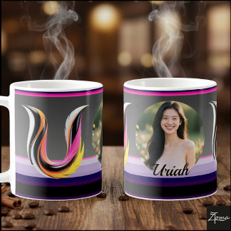 Abstrakter flüssiger Buchstabe U Neonfeder Kaffeetasse